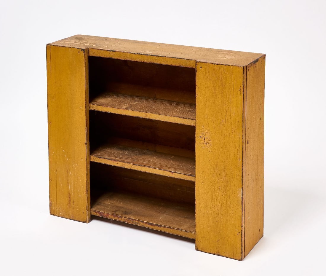 Low Cupboard (1 of 5)