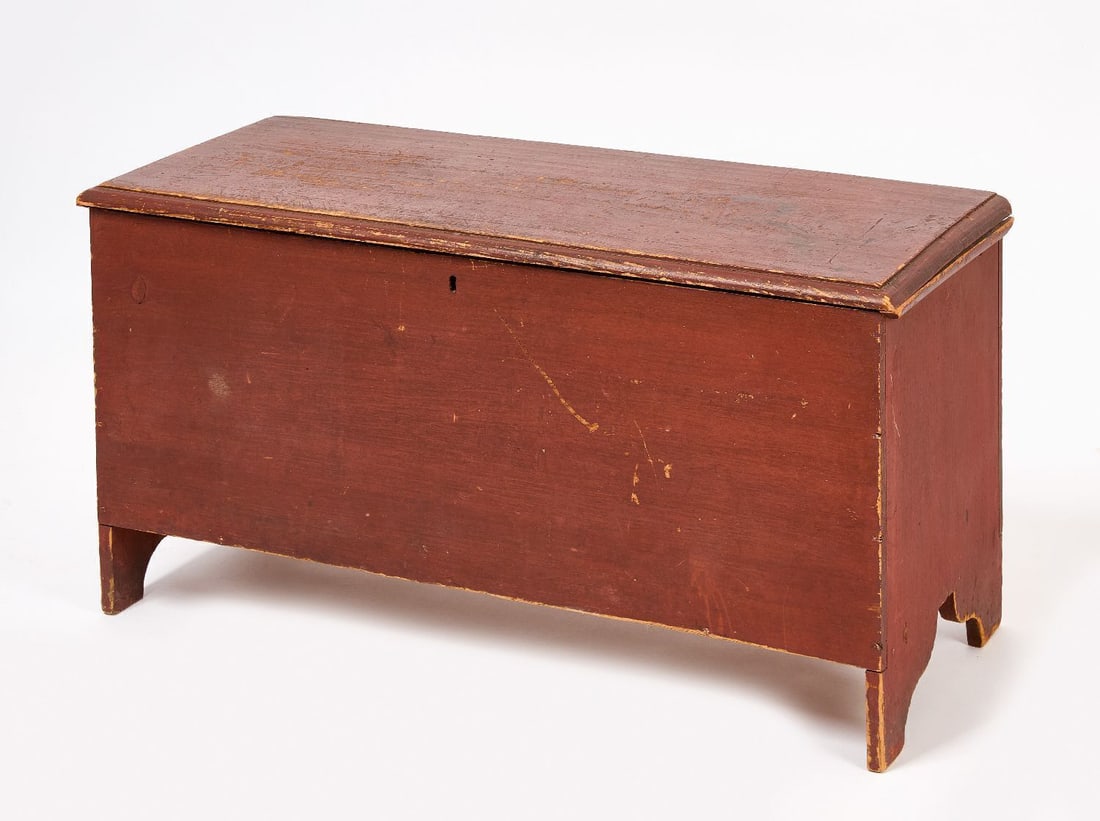 Red Painted Blanket Chest (1 of 5)