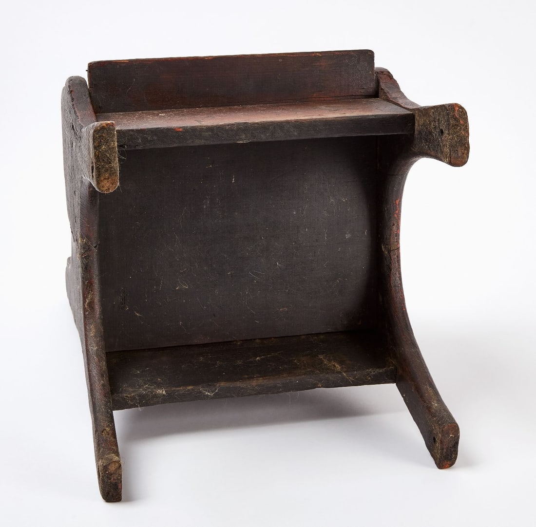 Early Painted Settle Child's Seat - 4