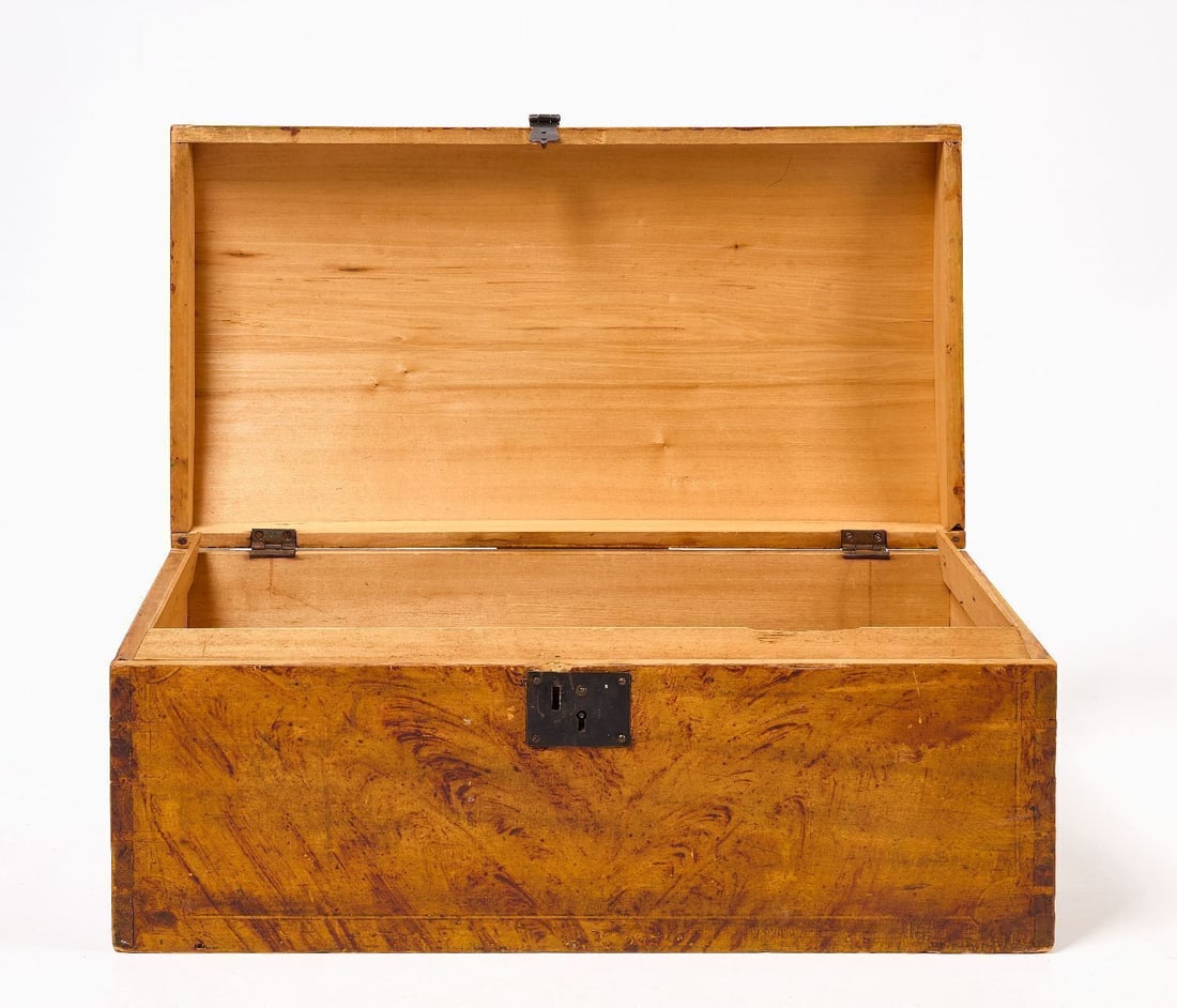 Grain Painted Storage Chest - 2
