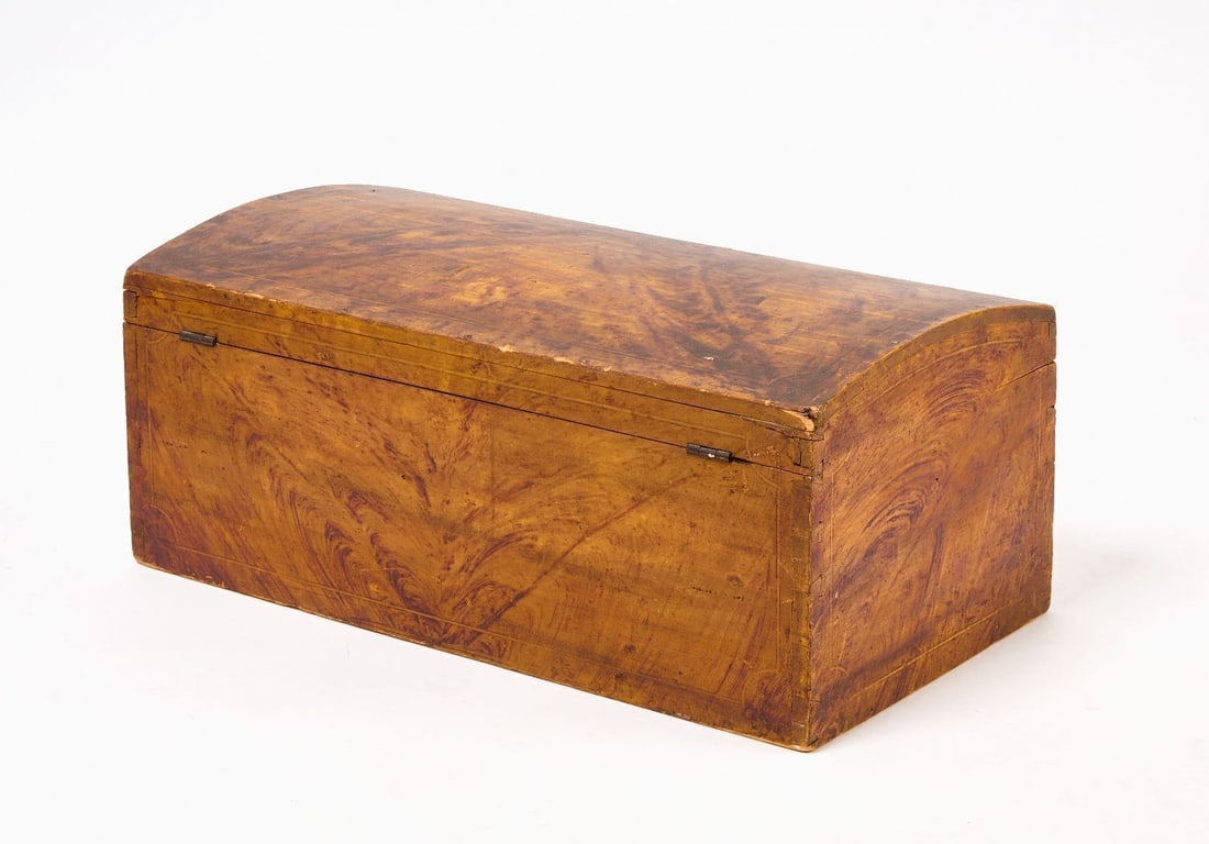 Grain Painted Storage Chest - 4