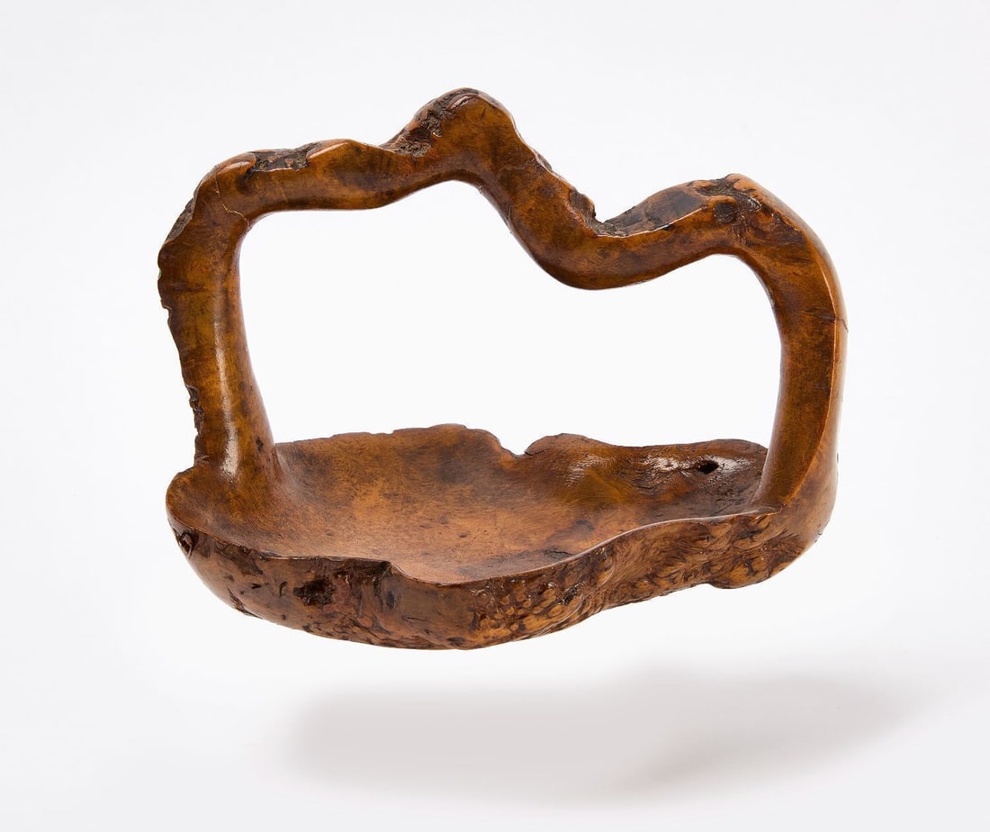 Burl Handled Basket: Burl handled basket or tray. America, early to mid 19th century. H 5-3/4 in. W 7 in. D 5-5/8 in. Provenance: R. M. Worth Antiques. Ex-Roland Kemble Collection.