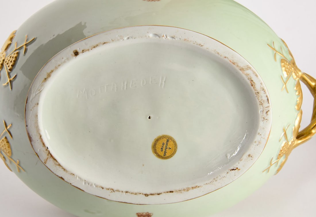 Mottahedeh China Export Lidded Tureen and Underplate - 4