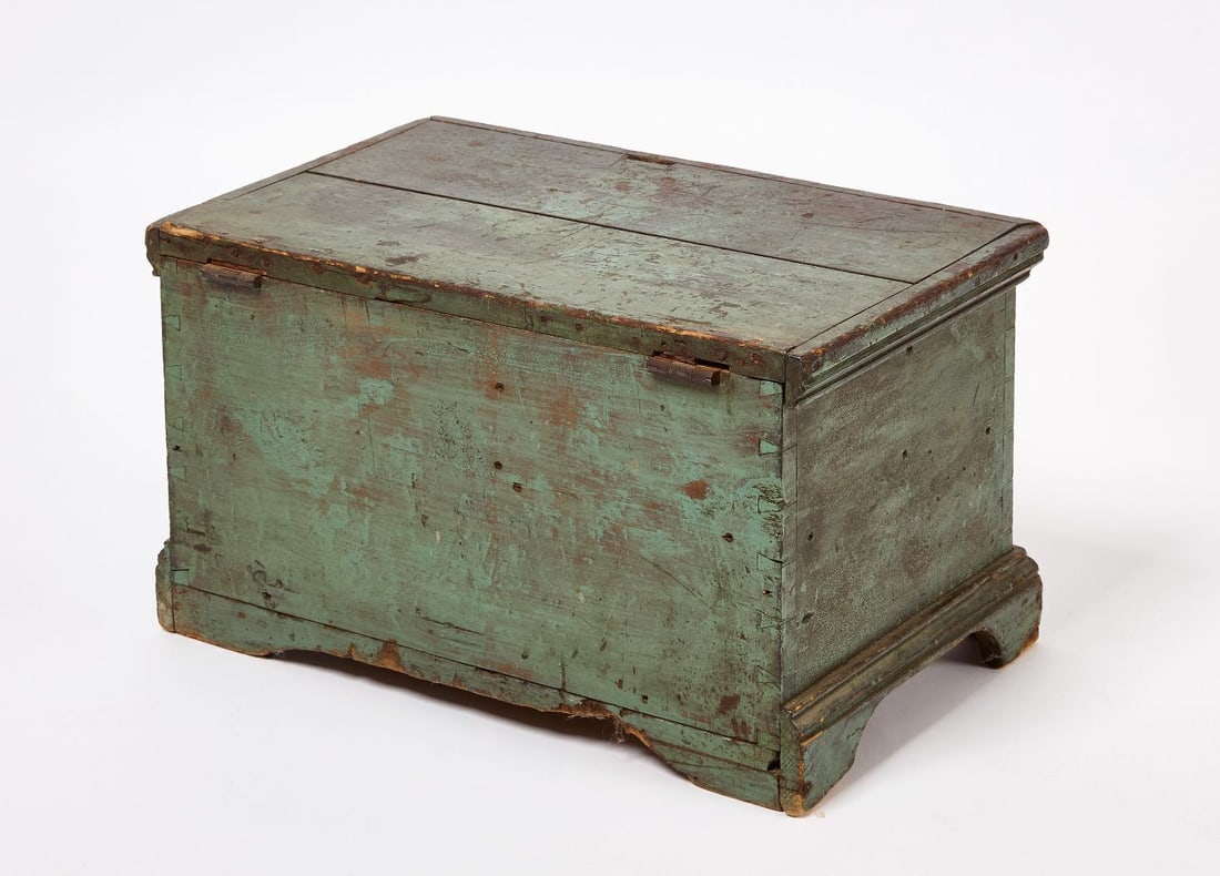 Diminutive Chest in Green Paint - 4