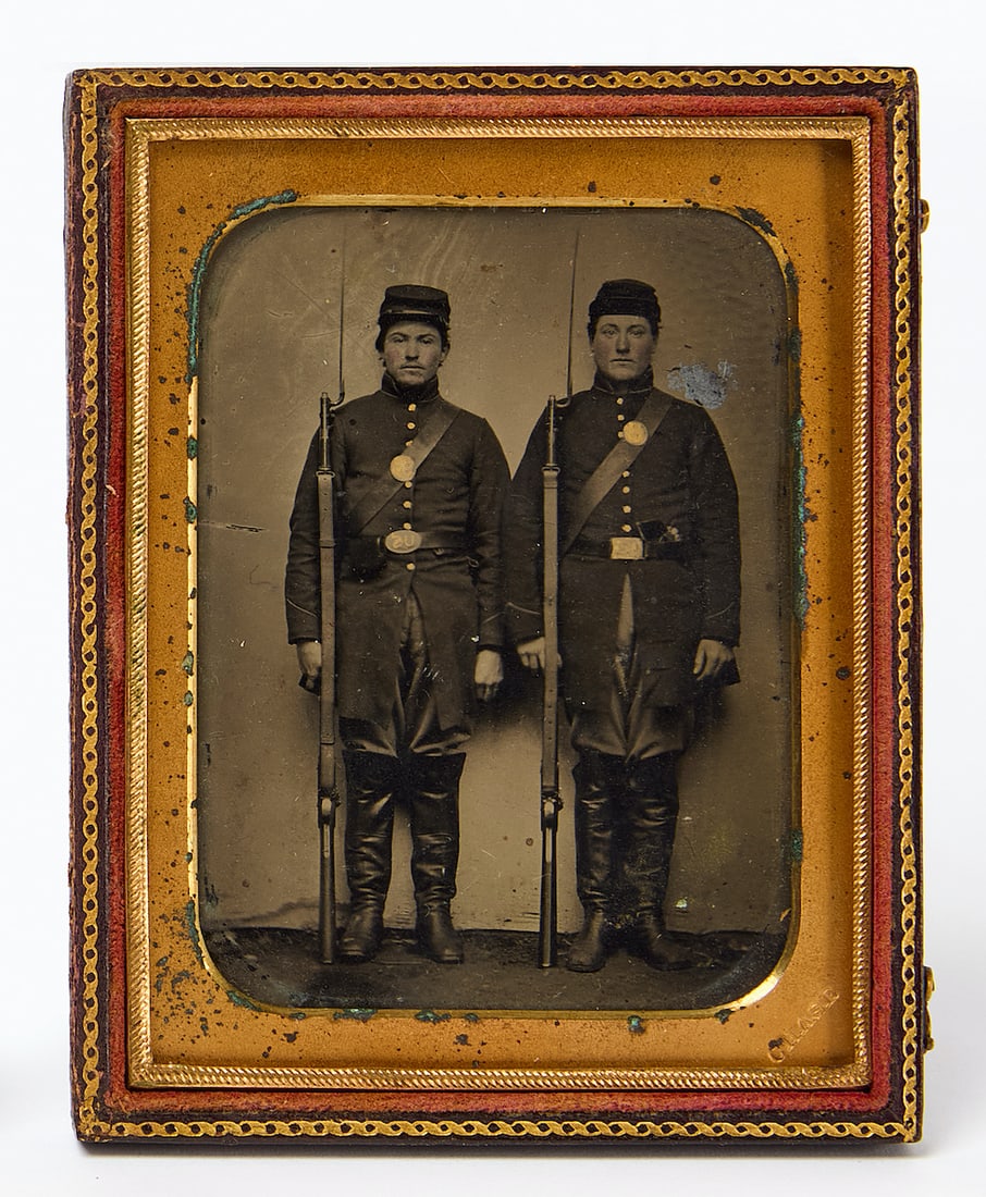 Quarter Plate Tintype of Two Armed Soldiers (1 of 2)