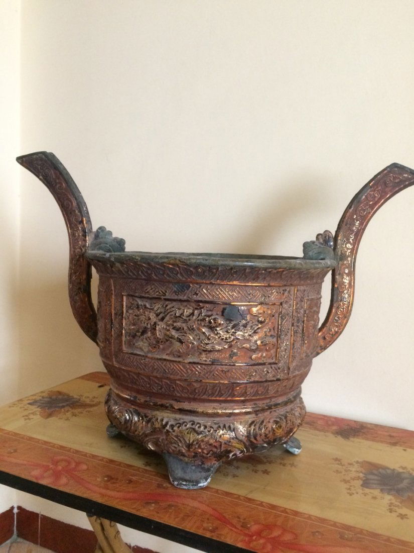 A large vietnamese gilt gold lacquered censer (1 of 12)