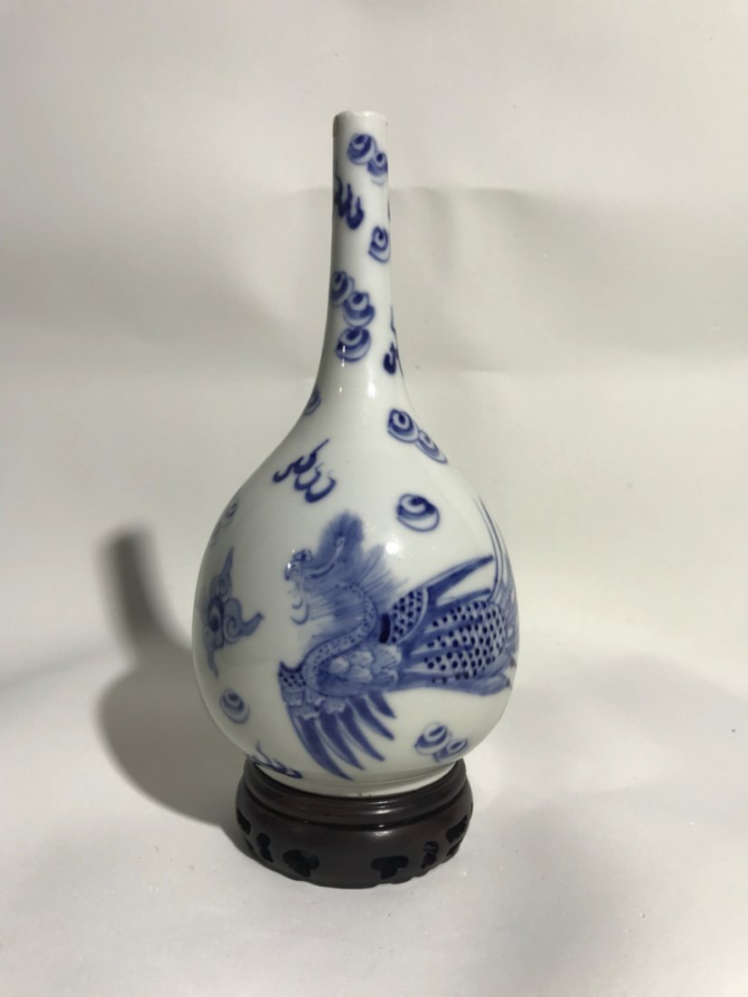 Blue and white porcelain vases of the 19th century (1 of 9)