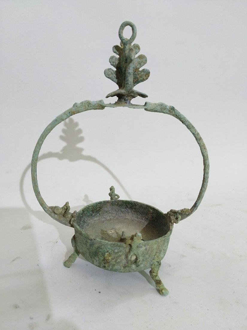 A rare chinese oil lamp, Han dynasty (1 of 12)