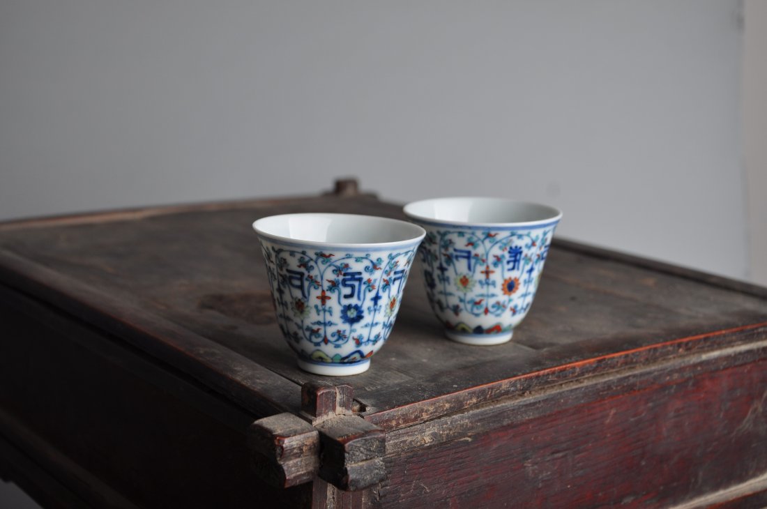 A Pair of Doucai Scroll-flower Cups, Qing Dynasty (1 of 7)