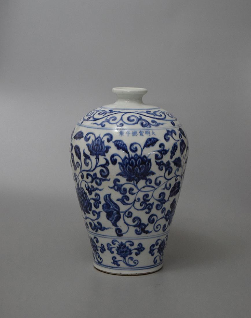 A BLUE AND WHITE MEIPING VASE, XUANDE MARK, EARLY MING (1 of 4)