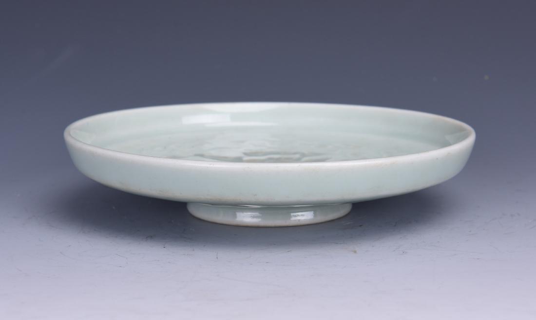 A CELADON-GLAZED AND INCISED 'LONGEVITY' DISH, QIANLONG (1 of 10)