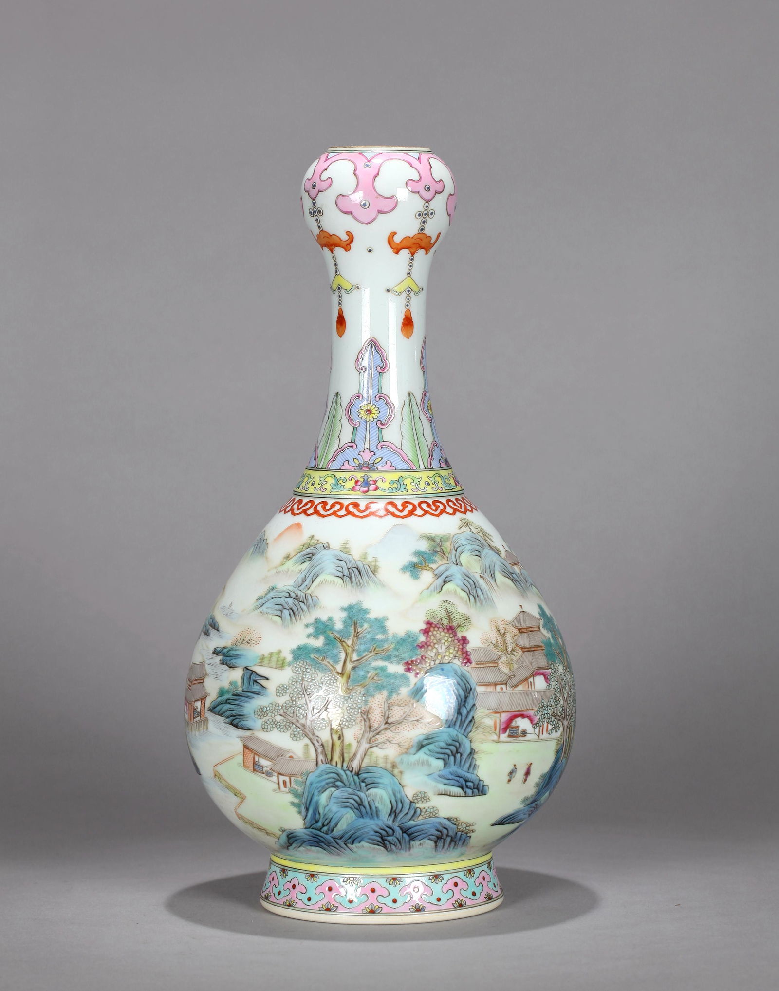 A CHINESE FAMILLE ROSE GARLIC HEAD VASE, JIAQING MARK (1 of 11)