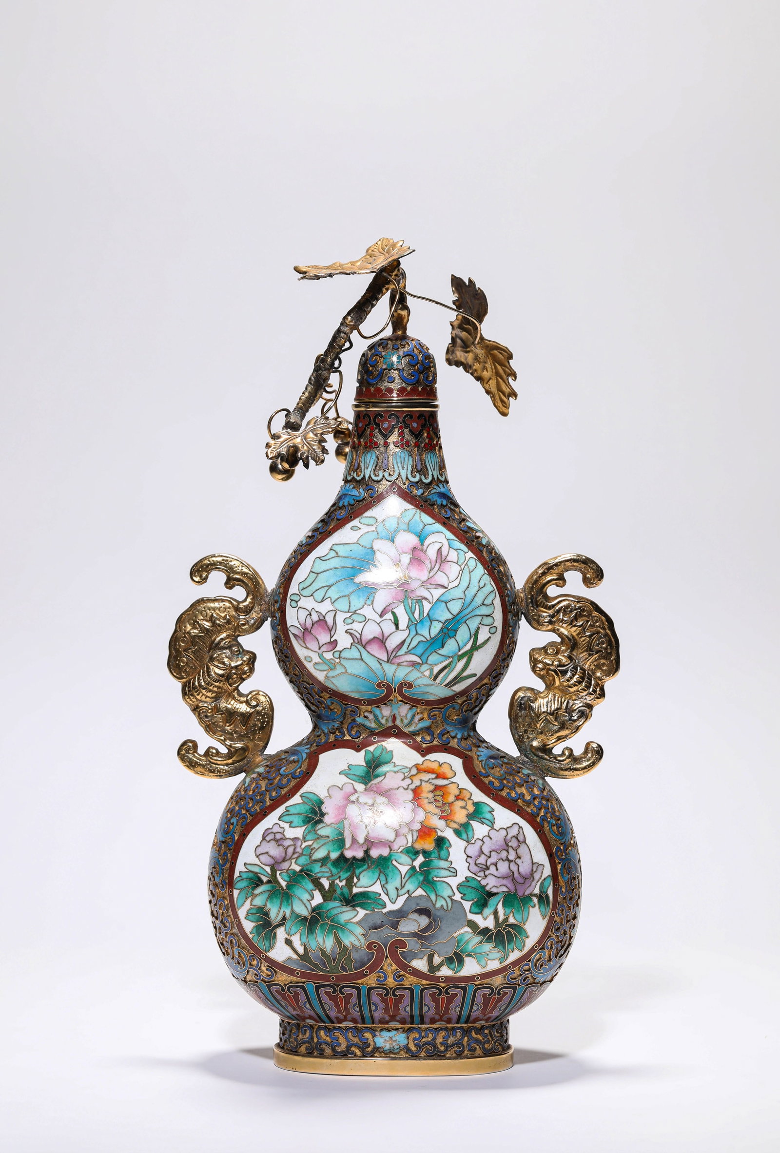 A CLOISONNÉ ENAMEL 'FLOWER' DOUBLE-GOURD VASE: WEIGHT 1.45 KG; LENGTH 18.5 CM × WIDTH 10.5 CM × HEIGHT 35.5 CM
