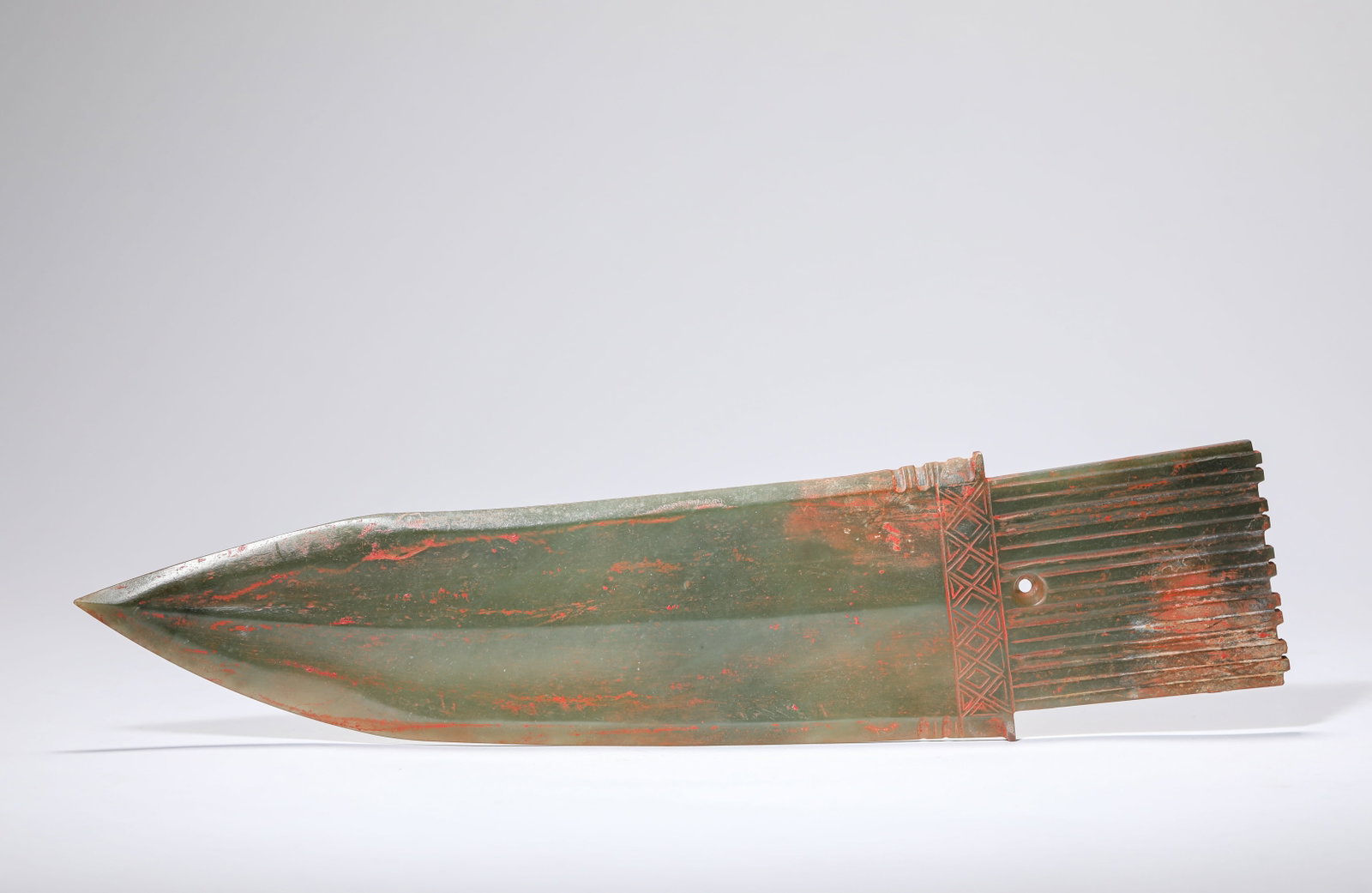 A JADE GE DAGGER-AXE: WIDTH 8 CM × HEIGHT 33 CM
