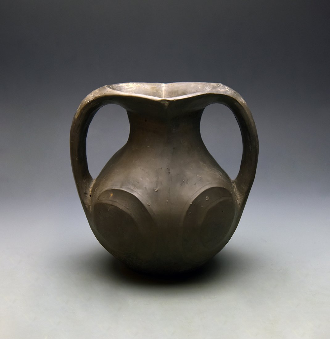 Han Dynasty, Qiang Naton Ram-Head Grey Pottery Jar (1 of 3)