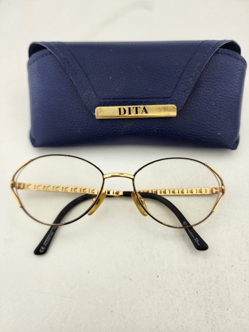 ChristianDiorDecoratedReadingGlasses: NoReserveChristianDiorDecoratedReadingGlasses,,,,,,,,,,It'saverygoodcatch.Seethephotosyouwillagree.Used.Condition:GoodSeeConditions