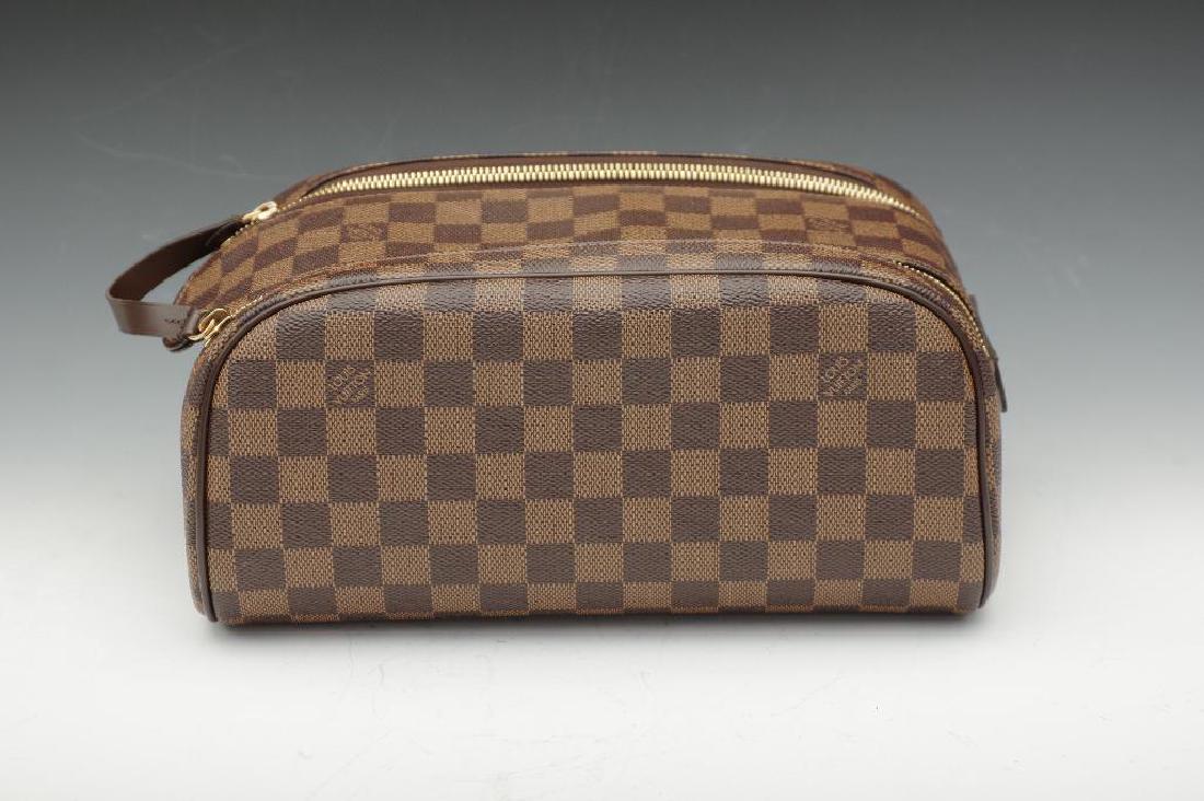 Louis Vuitton Damier Ebene Canvas King Size Toiletry (1 of 18)