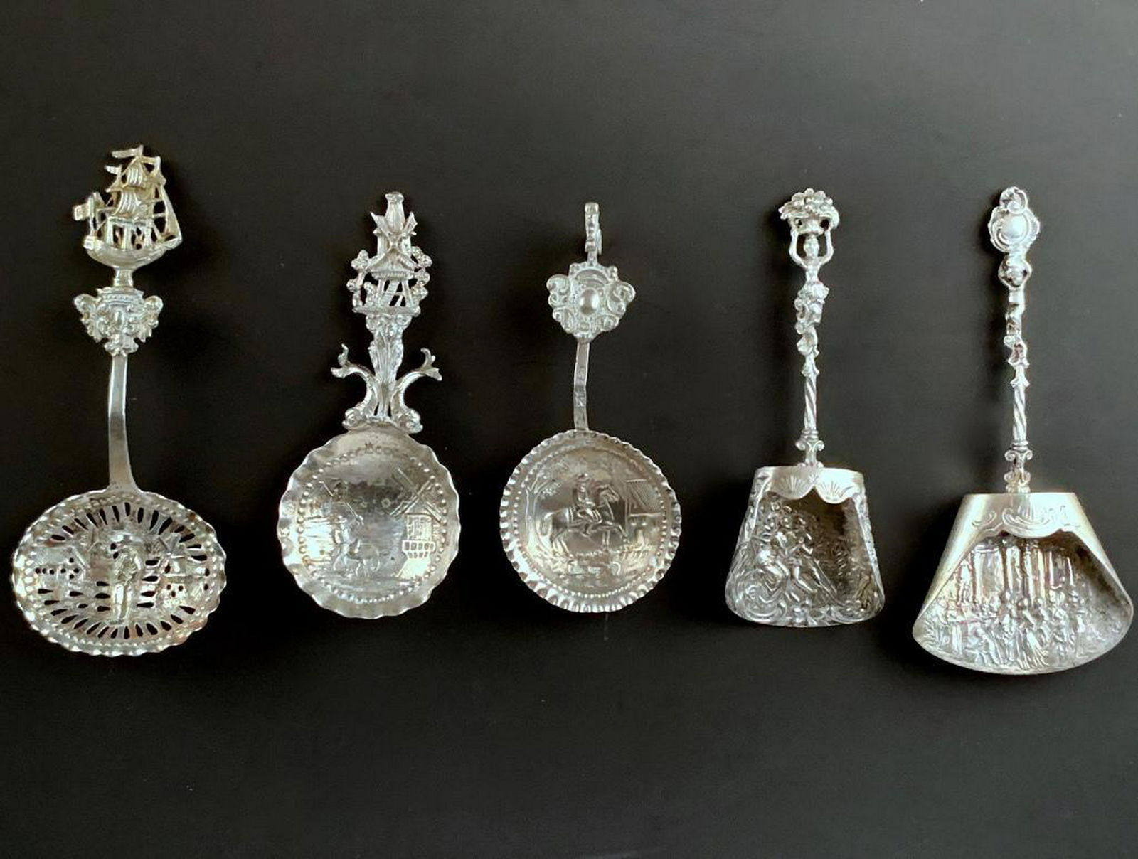 Five Dutch Silver Caddy Spoons (1 of 17)