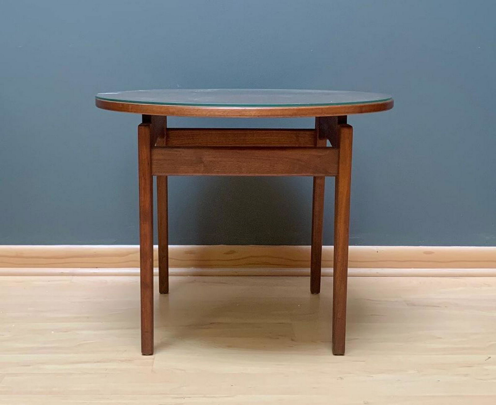 Jens Risom Walnut Side Table (1 of 6)