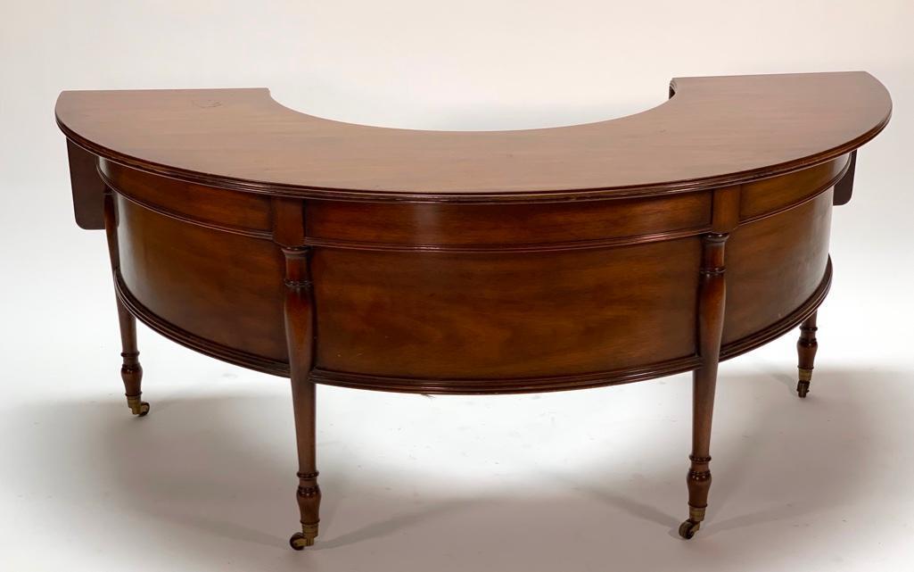 Kittinger Mahogany Hunt Board (1 of 4)