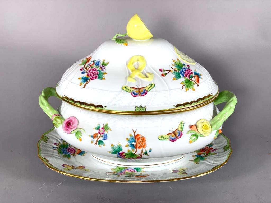 Herend Queen Victoria Pattern Tureen and Platter (1 of 7)