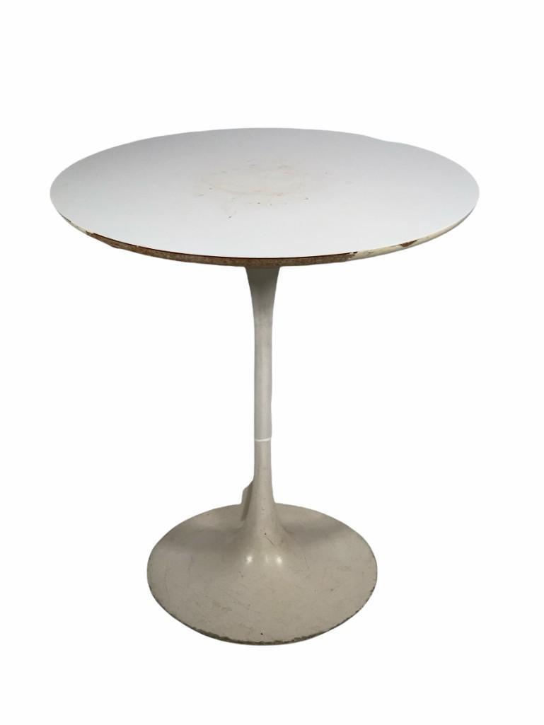 Eero Saarinen Tulip Side Table for Knoll (1 of 3)