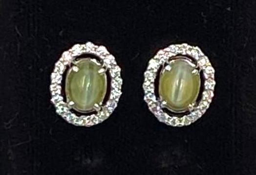Cats Eye Ear Studs (1 of 1)