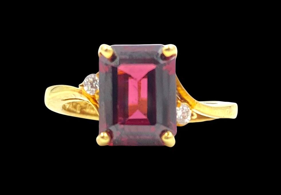Rhodolite Garnet Ring (1 of 4)