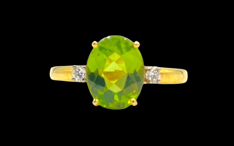 2 Carat Oval Peridot Ring (1 of 5)