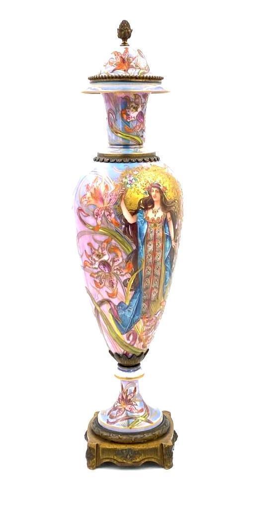 Sevres Chateau des Tuileries Art Nouveau Vase (1 of 16)