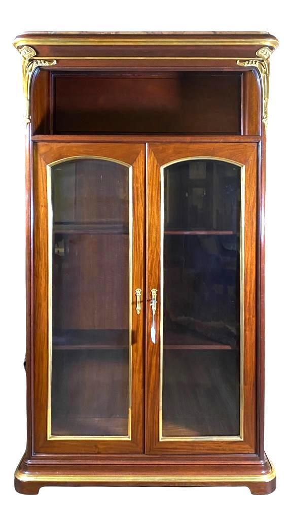 Fine Art Nouveau Mahogany and Gilt Bronze Display (1 of 20)