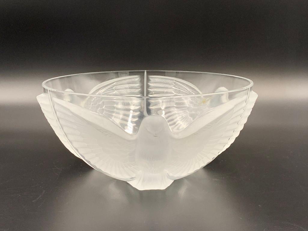 Cristal D'Arques Paloma Bowl: Cristal D'Arques Paloma Bowl, molded with doves in flight, unsigned. Dimensions: 10 in.dia. Condition: Very good.