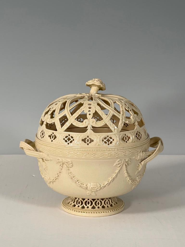 Antique English Leeds Creamware Chestnut Basket (1 of 13)