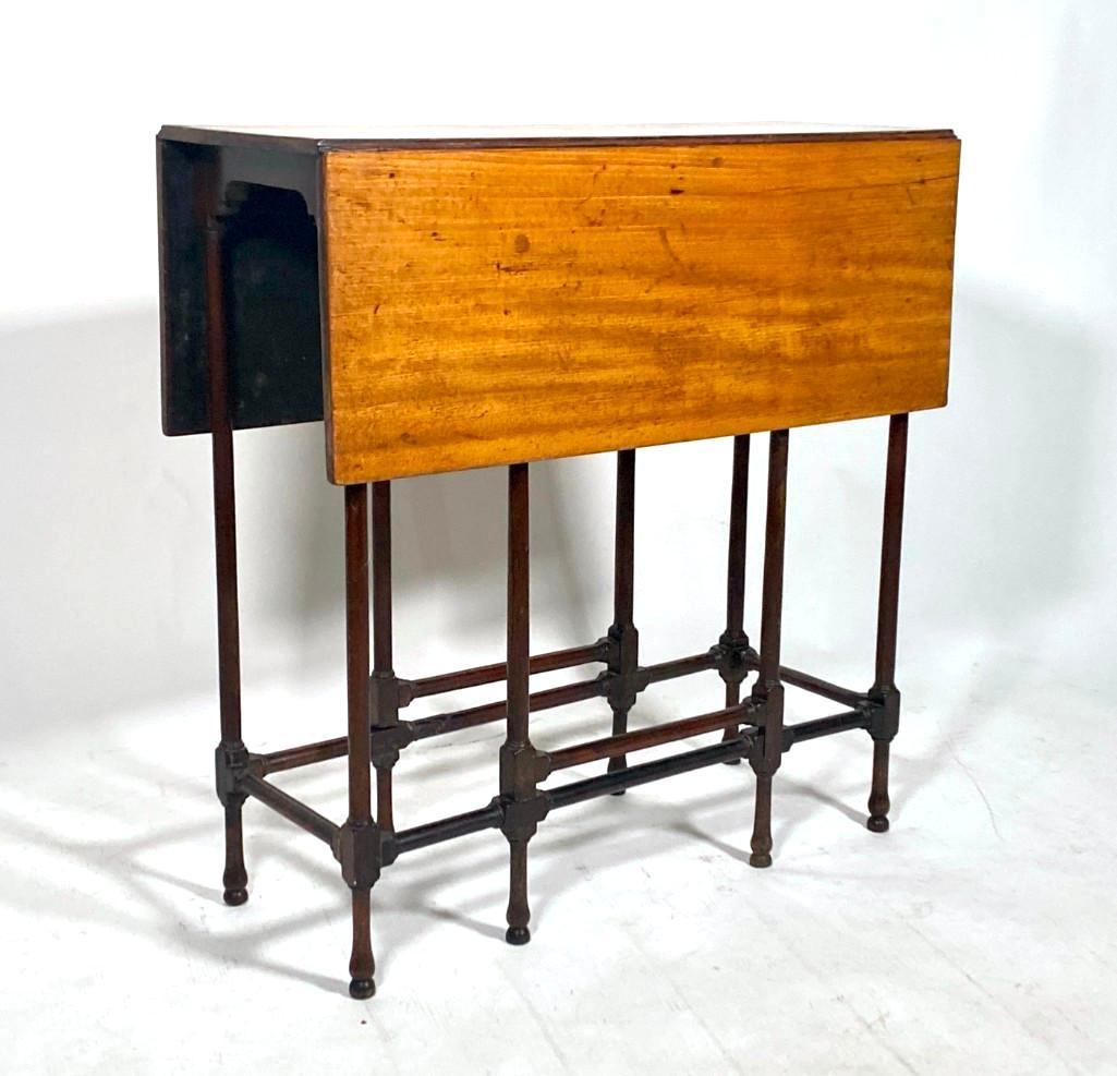 Georgian Satinwood and Mahogany Spider Gate Leg Table, 18thc. (1 of 9)