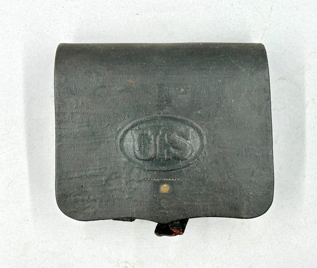 Civil War Embossed US Cartridge Box (1 of 5)