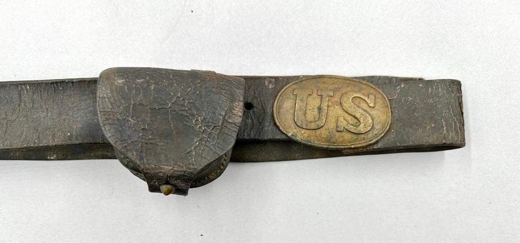 US Egg Shape Union States Buckle on Belt with Percussion Cap Box (1 of 7)