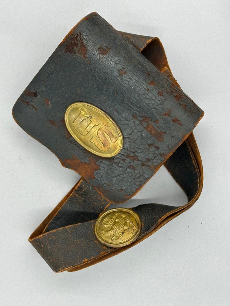 Cartridge Box on Shoulder Strap, US Egg Shape Buckle and Round Eagle Breastplate (1 of 9)