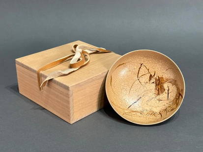 Lacquer Sake Cup by Wakamiya Takashi, Contemporary: Lacquer Sake Cup by Wakamiya Takashi (Japanese, b. 1964) executed in 2008, the bowl shaped cup on outwardly tapering cylindrical base, decorated with Herons in grasses at a waterside, the tan