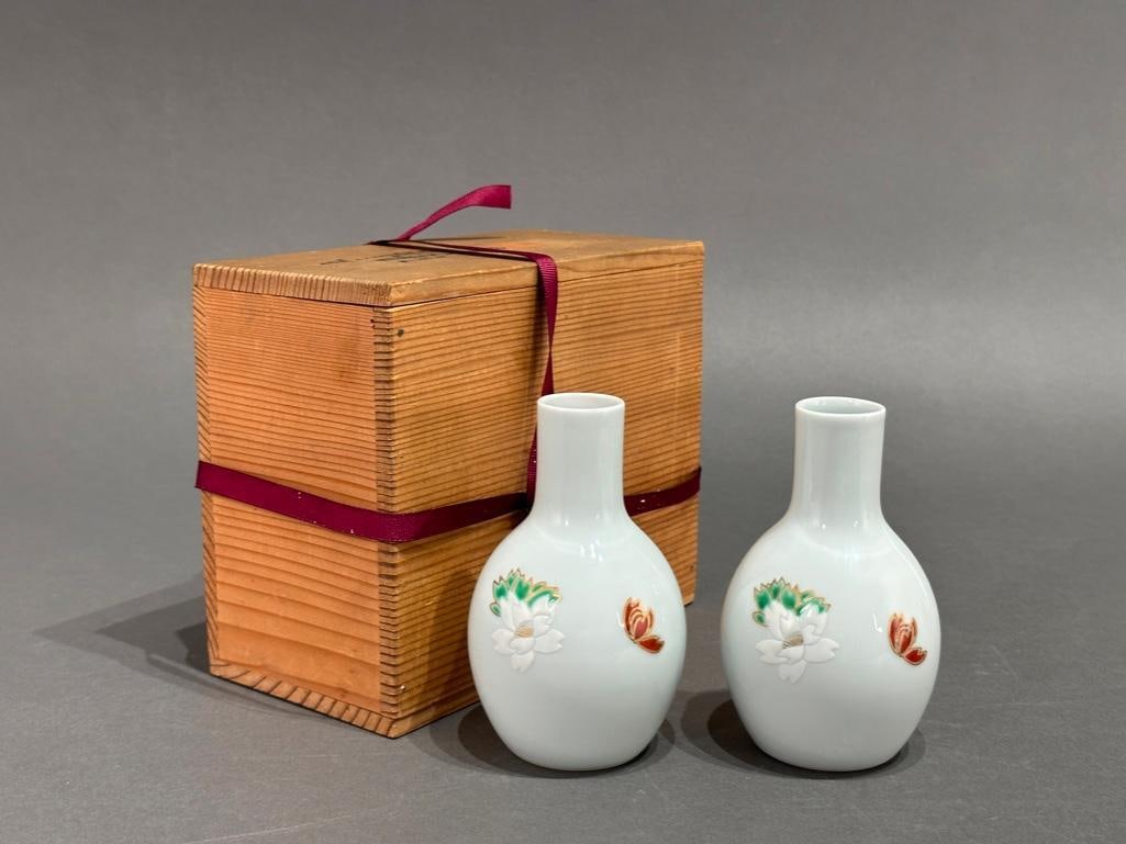 Pair of Vases by Seifu Yohei Kyoto Workshop: Pair of Vases by Seifu Yohei Kyoto workshop. Delicately potted and decorated, the vases were made out of the fine Kyoto porcelain clay by this important workshop started by a leader in the early 20th
