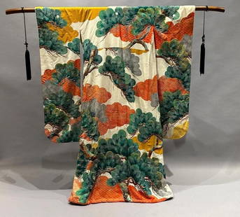 Japanese Silk Kimono: Japanese Silk Kimono, probably late 19th-early 20th century in date, represents the formal of Japanese women. Symbolizing beauty and grace, the kimono has a long history in Japan. This kimono is disti