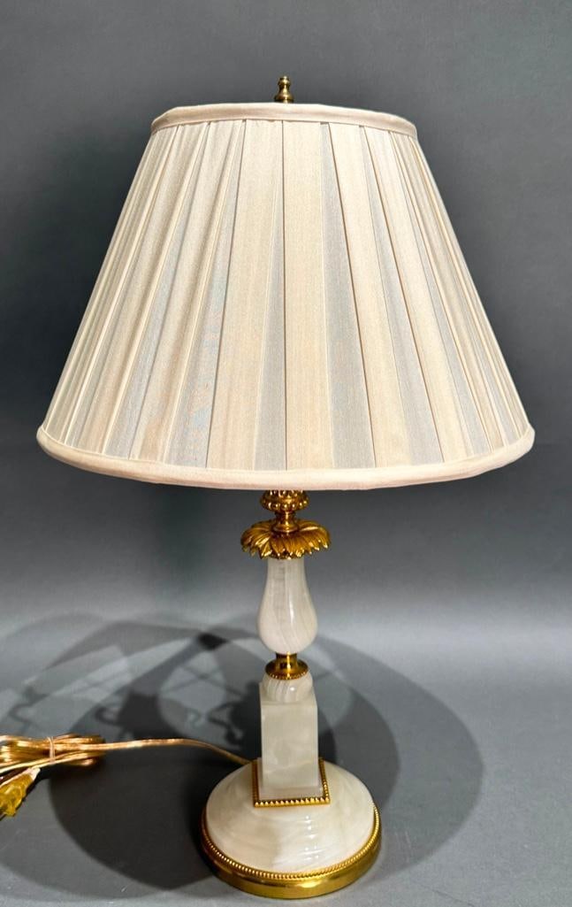 Onyx and Gilt Bronze Table Lamp, Modern (1 of 5)
