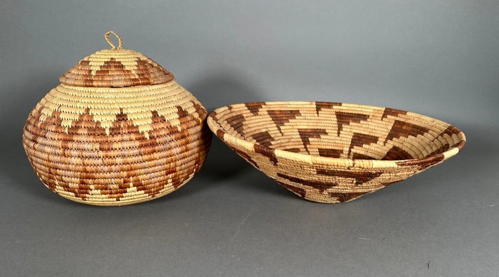Two South African Woven Baskets (1 of 10)