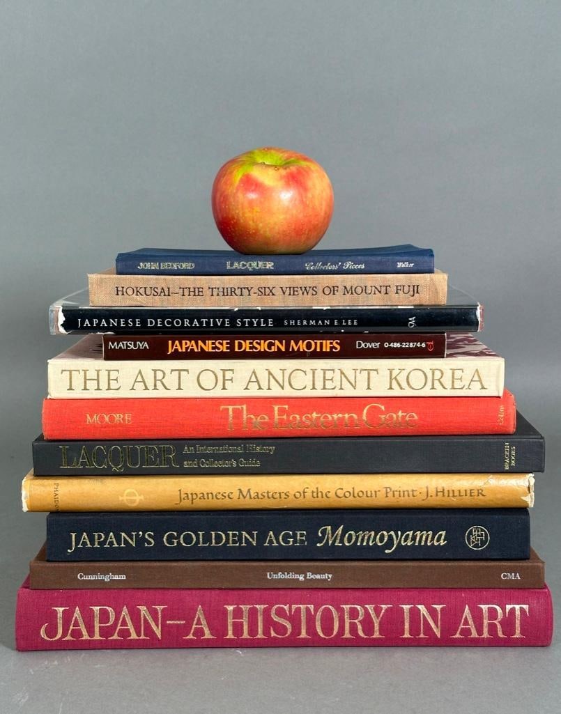 11 Volumes on Japanese Art: 11 Volumes on Japanese Art: Japanese Masters of the Color Print. Japanese Design Motifs. The Eastern Gate. The Art of Ancient Korea. Japanese Decorative Style. Lacquer an International History. Hokusa