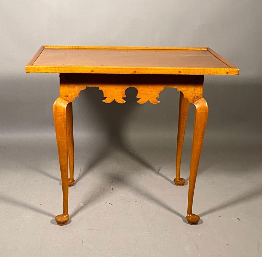 American Queen Anne Style Maple Tea Table, Modern (1 of 7)