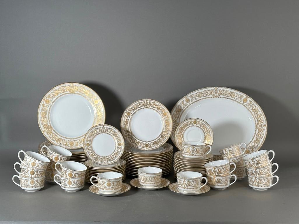 Royal Worcester Dinner Service for Fourteen, Hyde Park Pattern (1 of 11)
