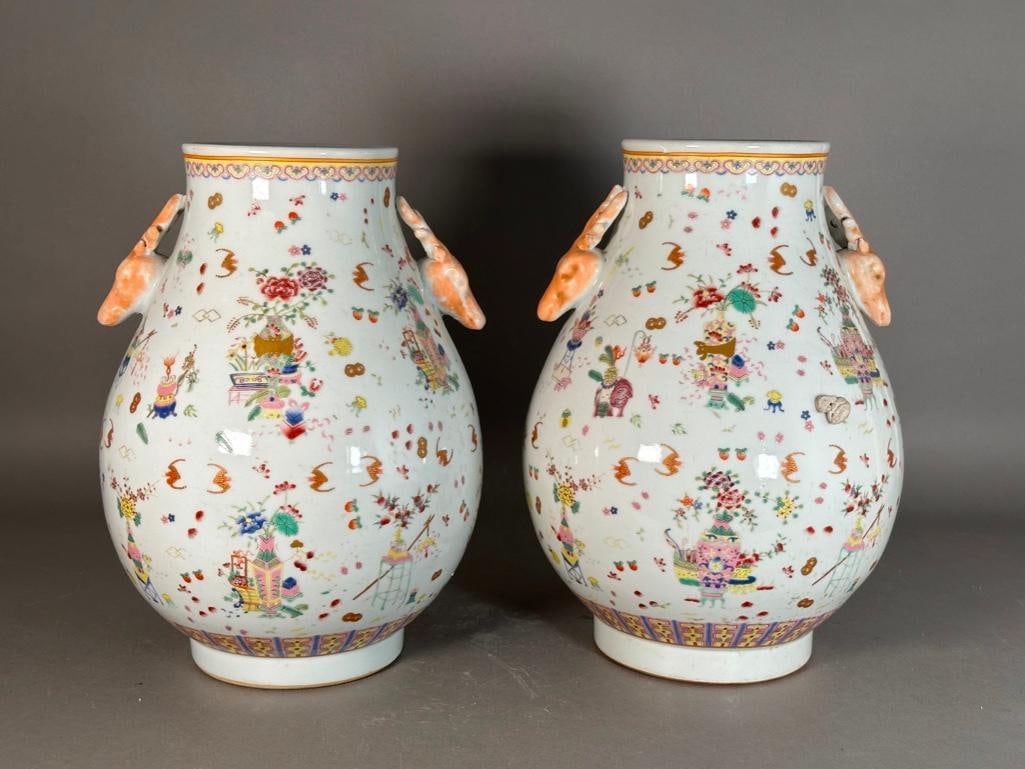 Pair of Large Chinese Vase sin Famille Rose Palette (1 of 10)