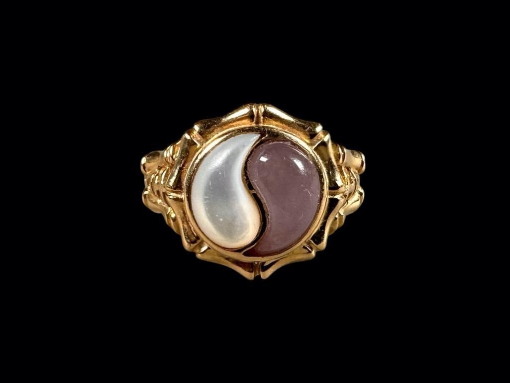 Ying-Yang Design Gold Ring (1 of 4)