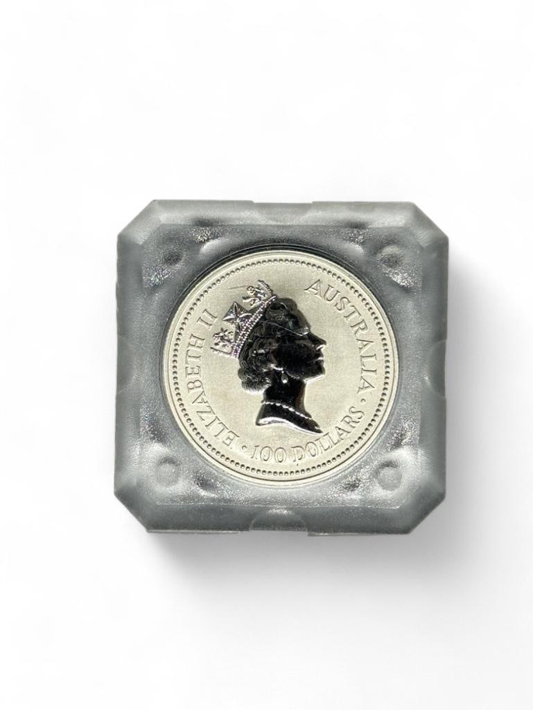 Australian Koala Platinum Round, 1990: .9995 platinum cameo proof, in plastic case.