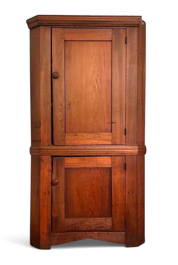 American Pine Corner Cabinet (1 of 11)