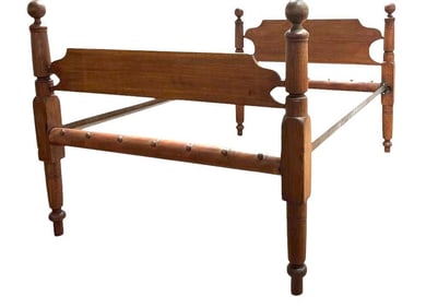 American Country Painted Rope Bed